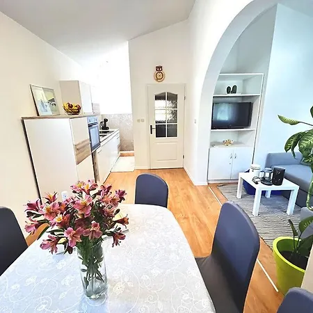 Apartment Apartment Noel